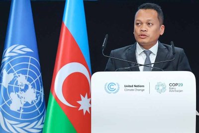 Nik Nazmi berucap pada perbincangan panel bertajuk "Nature, Tech and Collective Action: Advancing Southeast Asia's Resilience", pada Selasa. Foto Bernama