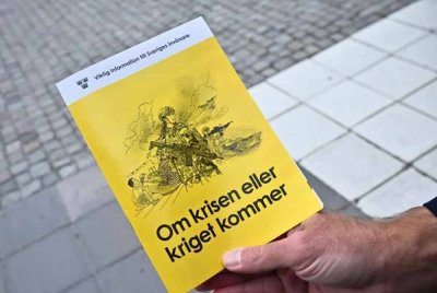 Edisi baharu If Crisis or War Comes diedarkan kepada jutaan rakyat Sweden. - Foto: Agensi