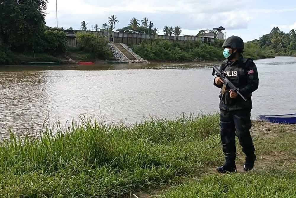 Pembinaan tembok keselamatan di sepanjang sempadan Malaysia-Thailand menjadi salah satu langkah penting dalam membanteras jenayah terutamanya penyeludupan.