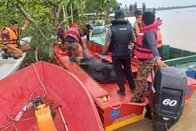 Mayat mangsa yang ditemui nelayan di Jeti Tapak Semenang di sini diserahkan kepada pihak BBP Teluk Intan.