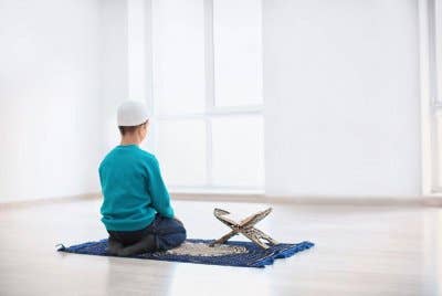 LAZIMI amalan membaca Ayat Kursi selepas setiap kali selesai solat. Foto CANVA