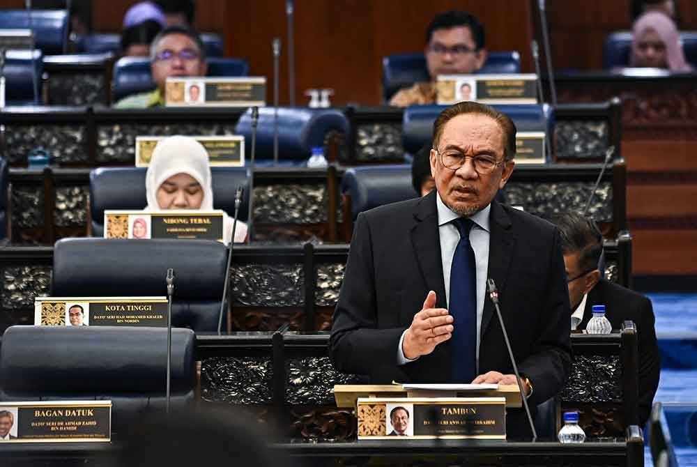 Anwar ketika sidang Dewan Rakyat pada Khamis