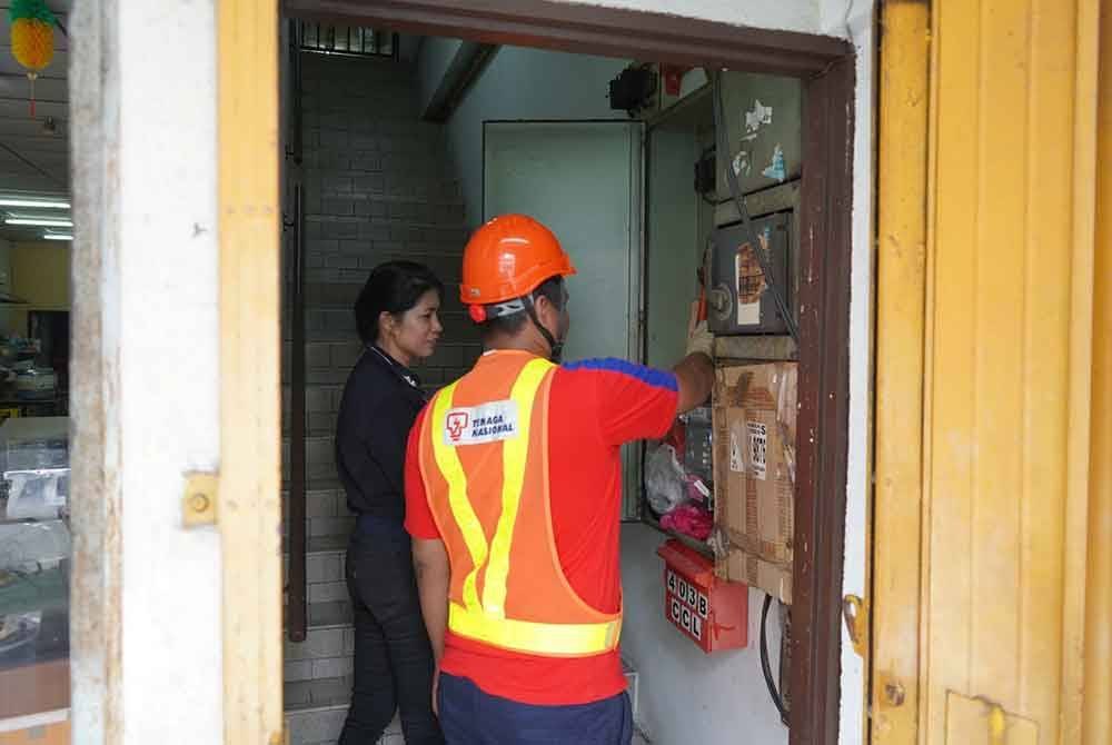 10 premis judi online di sekitar daerah Dang Wangi, Kuala Lumpur dikenakan tindakan pemotongan bekalan elektrik pada Rabu.