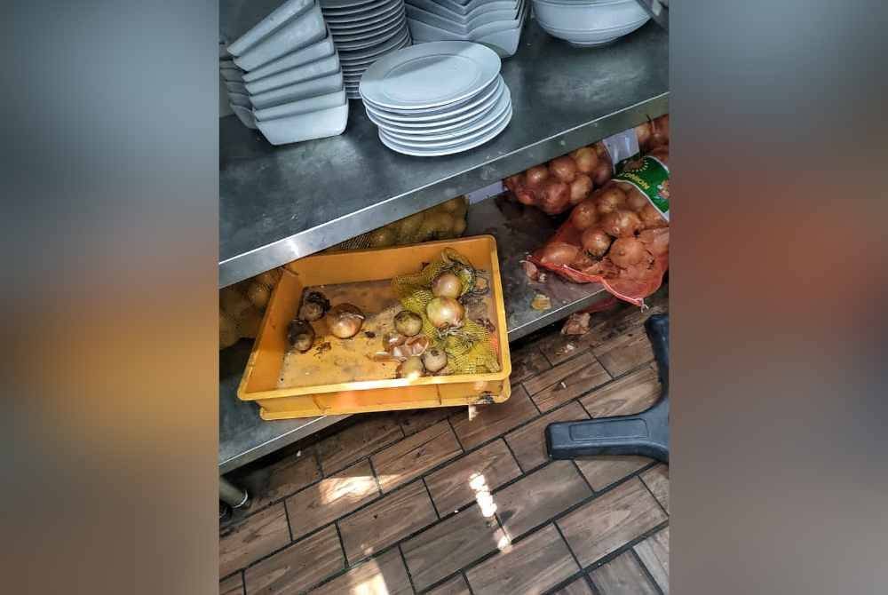 Keadaan bahagian dapur di sebuah hotel yang kotor dan tidak mementingkan aspek kebersihan.