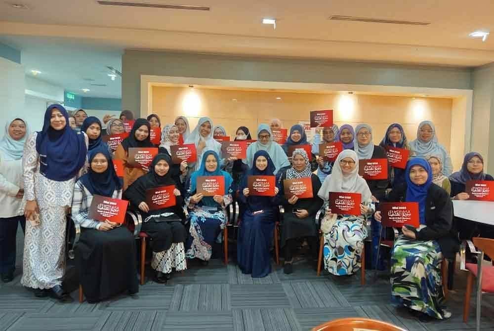Antara peserta perempuan yang mengikuti program #SavingTheUmmah anjuran Yayasan Warisan Ummah Ikhlas (WUIF) pada Khamis.