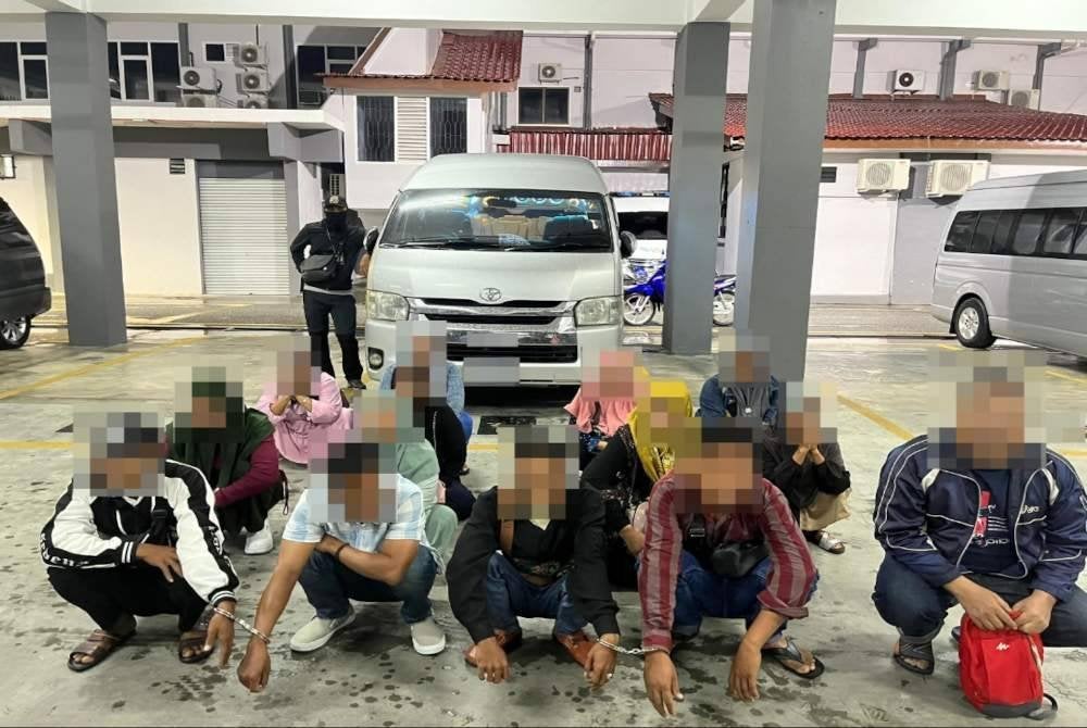 Sebahagian PATI ditahan JIM dalam satu serbuan di Rantau Panjang, Kelantan pada Rabu. Foto JIM