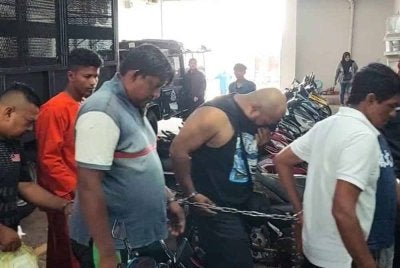 Keempat-empat tertuduh dibawa ke Mahkamah Butterworth pada Jumaat.