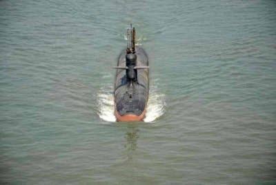 Dua orang dilaporkan hilang selepas sebuah kapal selam Tentera Laut India bertembung dengan sebuah bot nelayan pada malam Khamis. Gambar hiasan