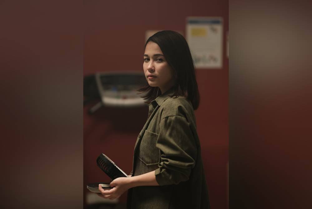 Lakonan Emma tidak mengecewakan.