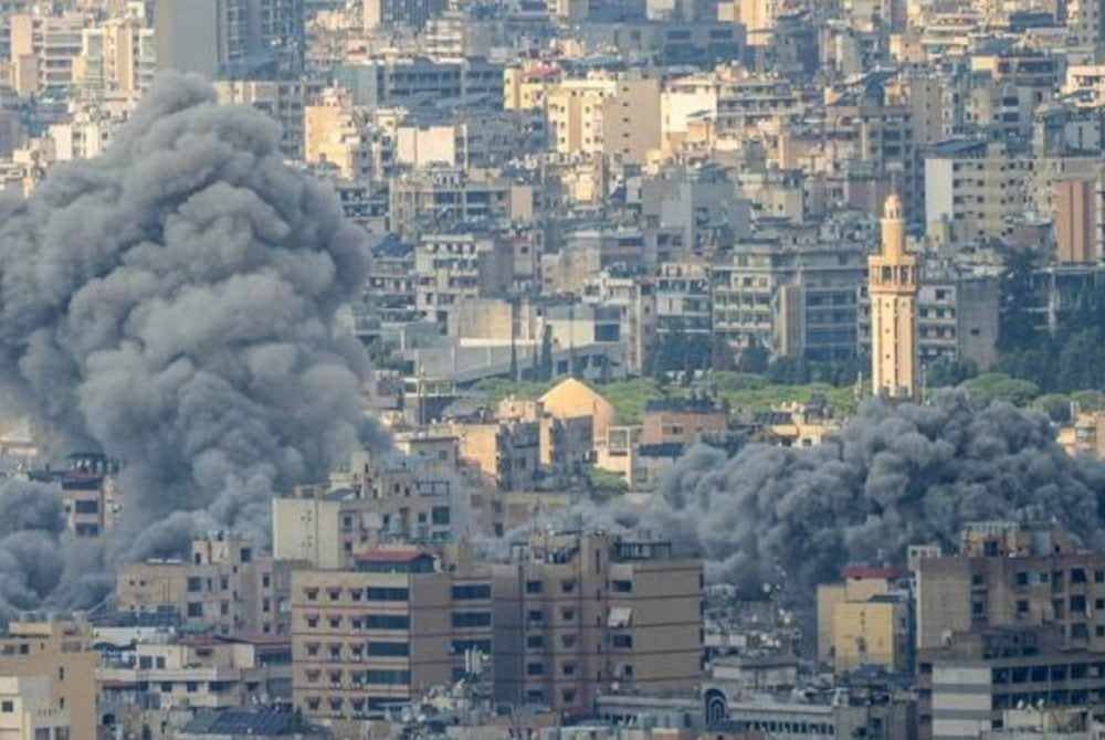 Israel terlibat dalam peperangan rentas sempadan dengan Lubnan, melancarkan kempen udara pada akhir September. Gambar fail AP