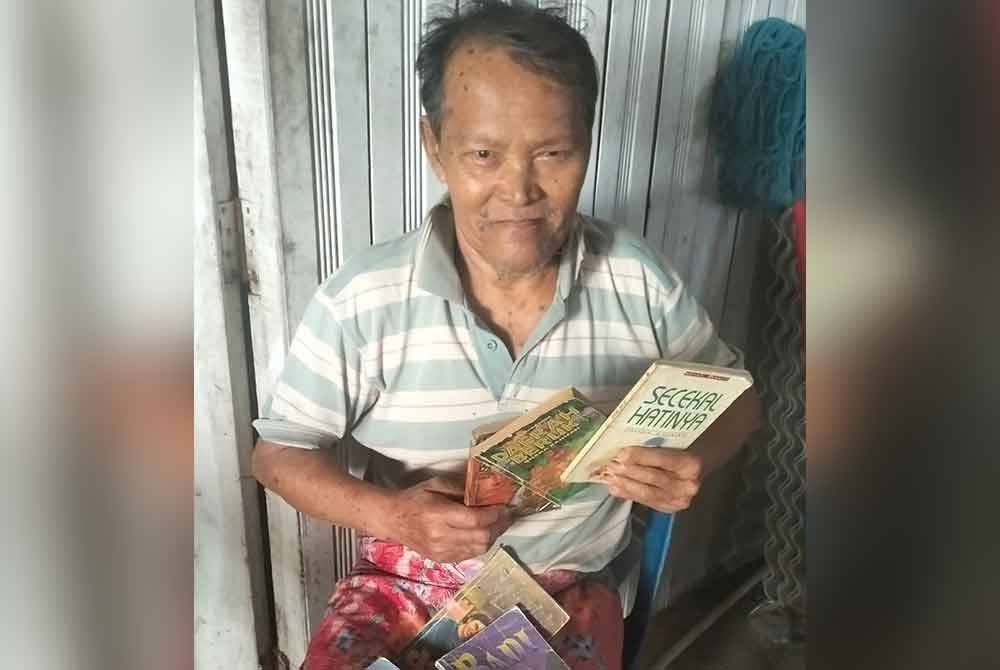 Omar atau lebih popular dengan nama pena Omara Rahmah menunjukkan beberapa novel, cerpen dan puisi hasil karyanya ketika aktif menulis sekitar tahun 1970 an hingga 1980 an.