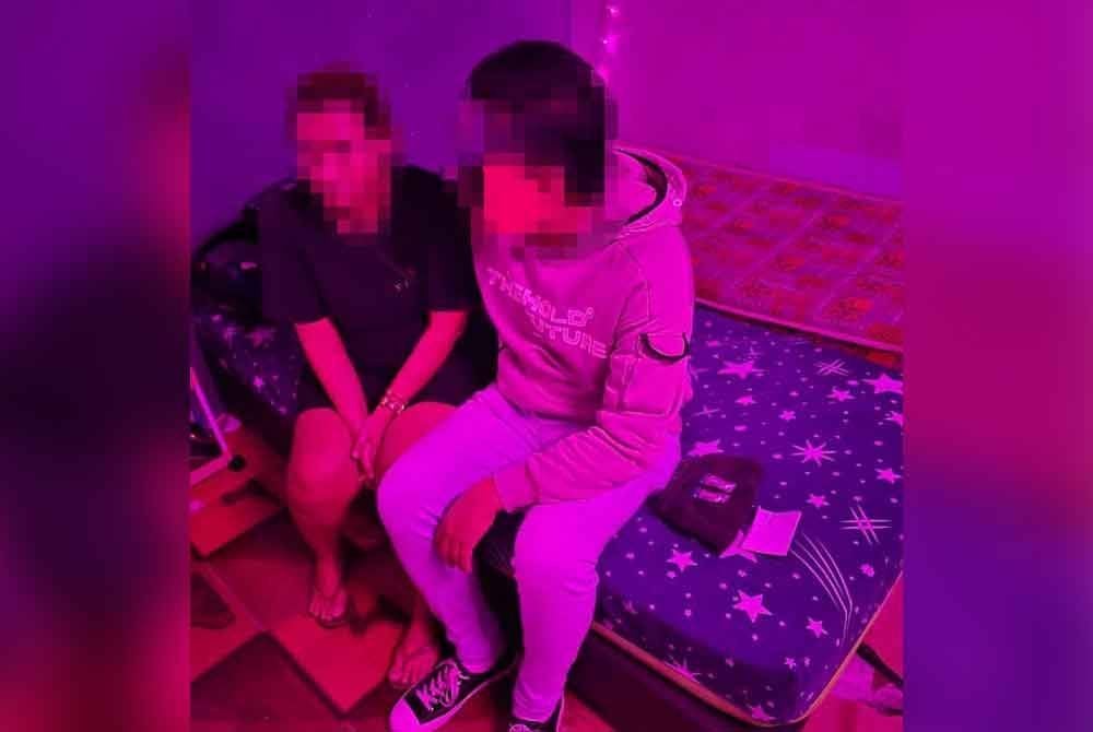 Wanita serta individu warga asing ditahan menerusi serbuan pada Sabtu.