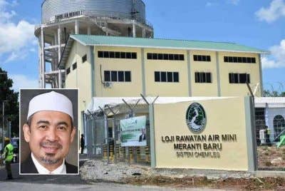 Antara LRA yang dibina di Kelantan. Gambar kecil: Izani