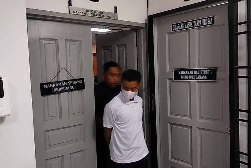 Mohd Zulkurnain dihadapkan ke Mahkamah Sesyen Johor Bahru atas tuduhan melakukan amang seksual fizikal dan rogol remaja perempuan OKU.