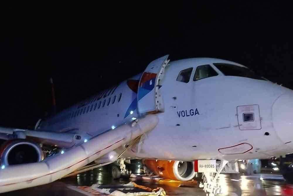 Kesemua 79 penumpang berjaya dipindahkan tanpa sebarang kecederaan. Foto AFP