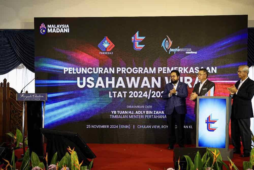 Adly (tengah) ketika meluncurkan rogram Pemerkasaan Usahawan Wira LTAT 2024/2025 (PPUW) di sebuah hotel pada Isnin.