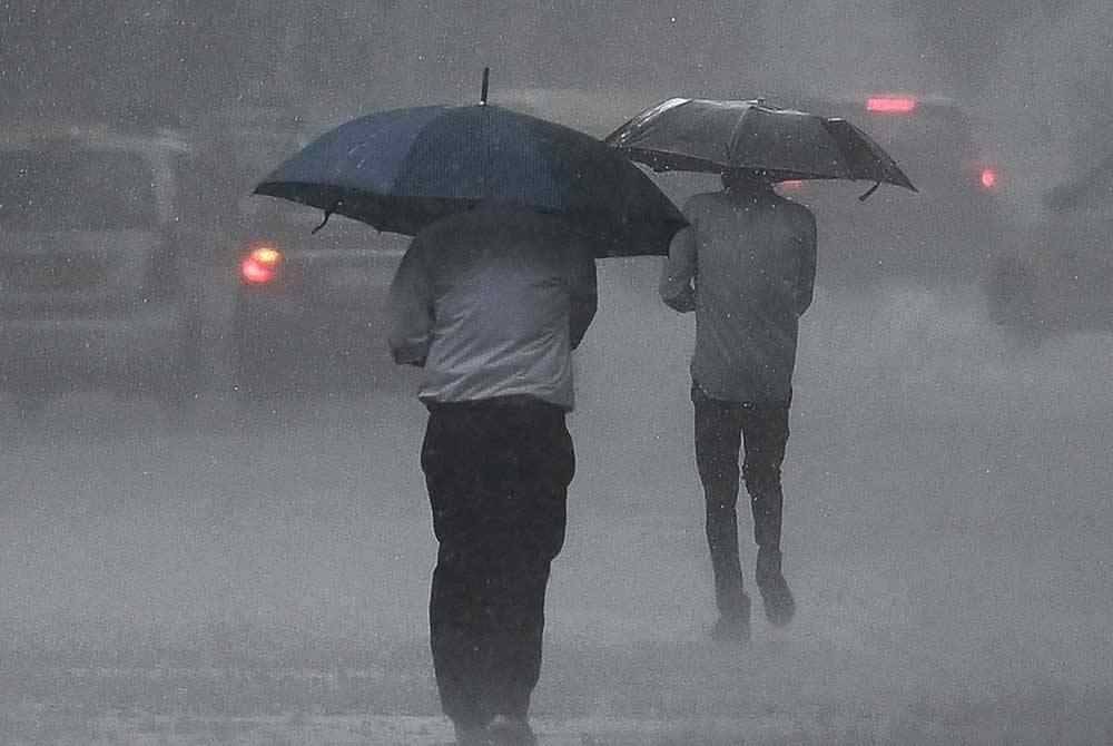 Hujan lebat berterusan tahap bahaya di beberapa kawasan di Terengganu dan Pahang hingga Jumaat ini. Foto hiasan