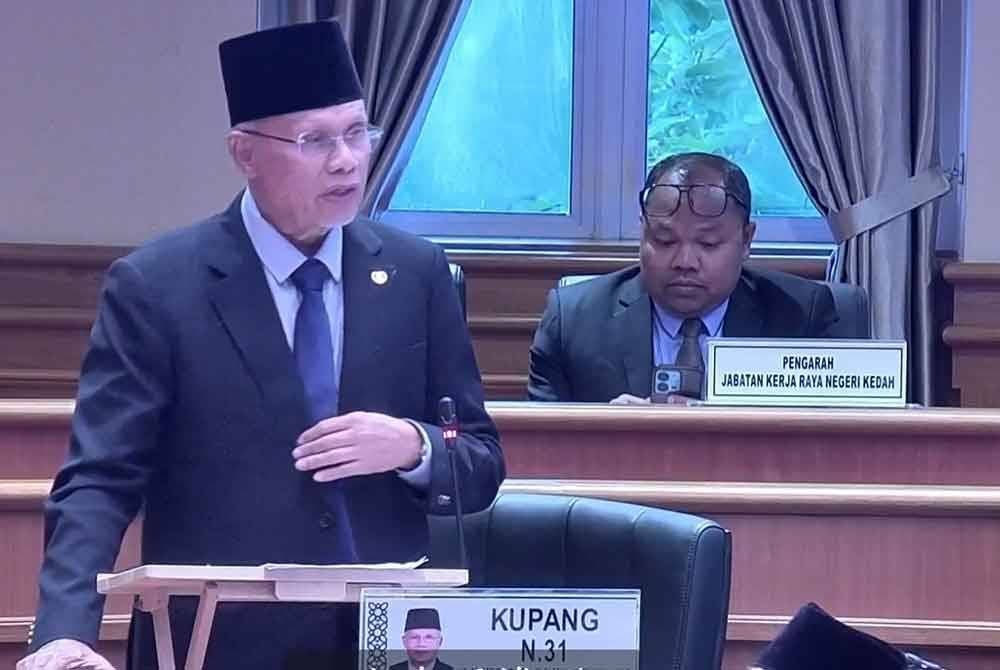 Najmi bercakap ketika sesi perbahasan persidangan Dewan Undangan Negeri (DUN) Kedah di Wisma Darul Aman.