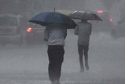 Hujan lebat berterusan tahap bahaya di beberapa kawasan di Terengganu dan Pahang hingga Jumaat ini. Foto hiasan