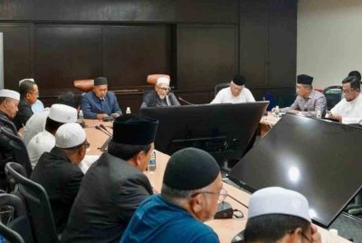 Hantaran Hamzah yang dimuat naik pada Selasa. Foto Facebook Hamzah Zainudin.