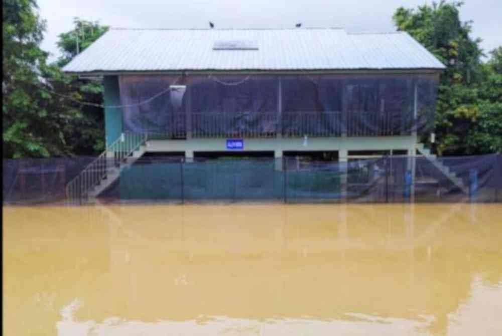 Kelima-lima pos berkenaan ditutup kerana dinaiki air hingga paras lantai dan mengancam keselamatan anggota PGA yang bertugas. Foto Geng Keselamatan Negara
