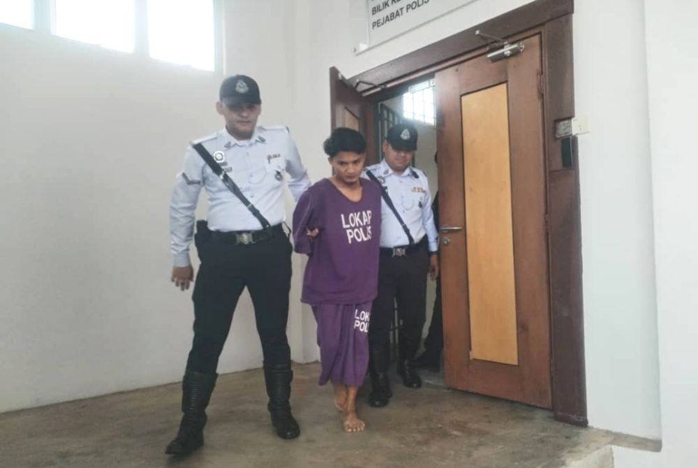 Tertuduh didakwa di Mahkamah Majistret Besut pada Khamis atas dakwaan memandu secara melulu sehingga menyebabkan kematian tiga sekeluarga.