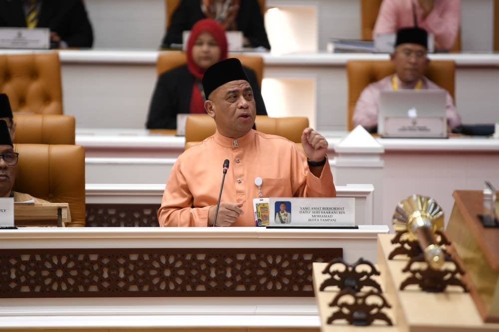 Saarani ketika membentangkan Belanjawan Negeri Perak 2025 Mesyuarat Ketiga Tahun Kedua Dewan Negeri Perak di sini pada Jumaat.