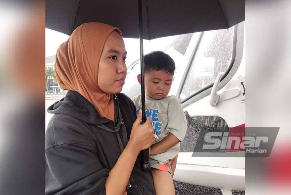 Nurul Hazwani mendukung Afnan Hanafi.