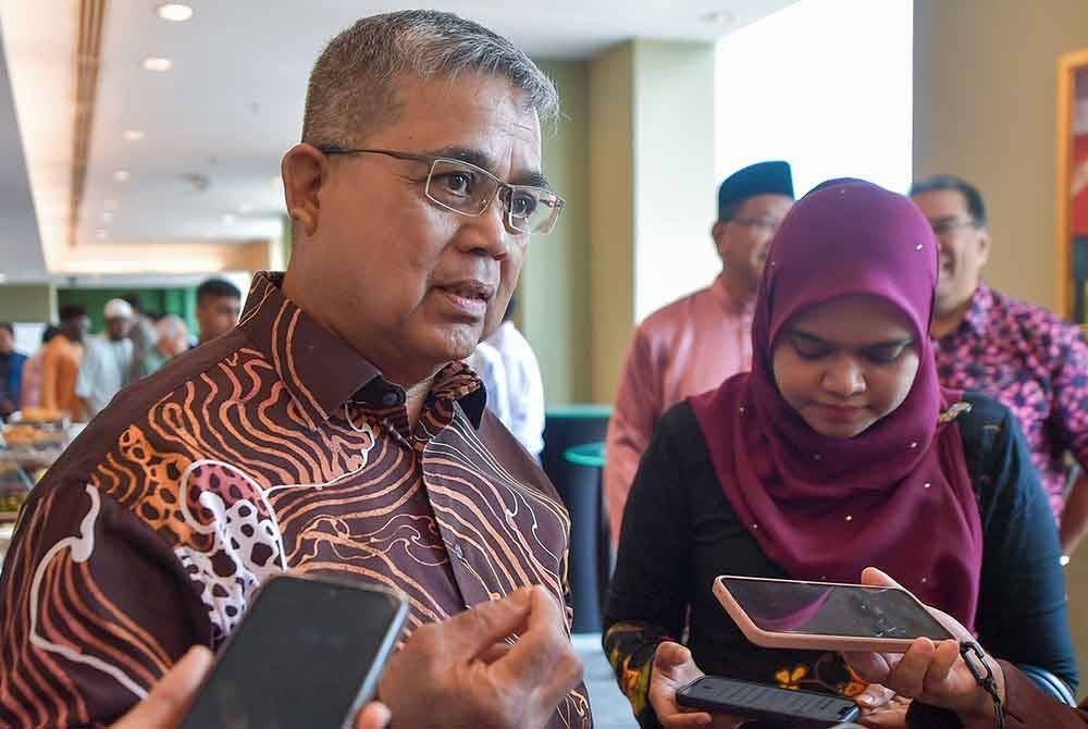 Aaron pada sidang media selepas merasmikan Sidang Keamanan Antara Agama (IIPC) anjuran Gabungan Pertubuhan-Pertubuhan Islam Bukan Kerajaan (ACCIN) di sini hari ini. Foto Bernama