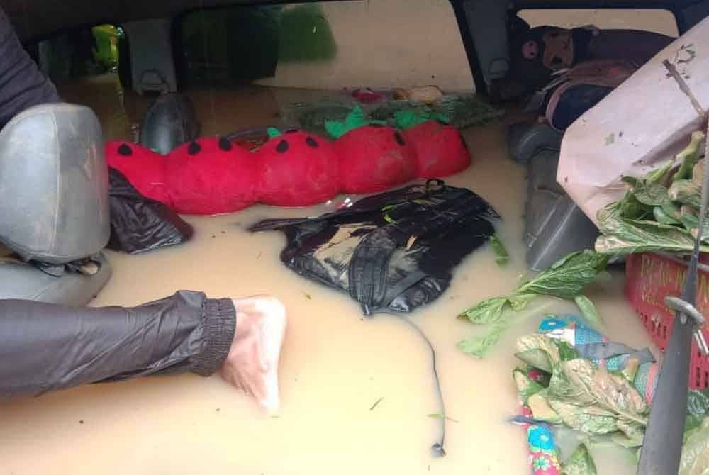 Keadaan Proton Exora yang dinaiki Rohaida.