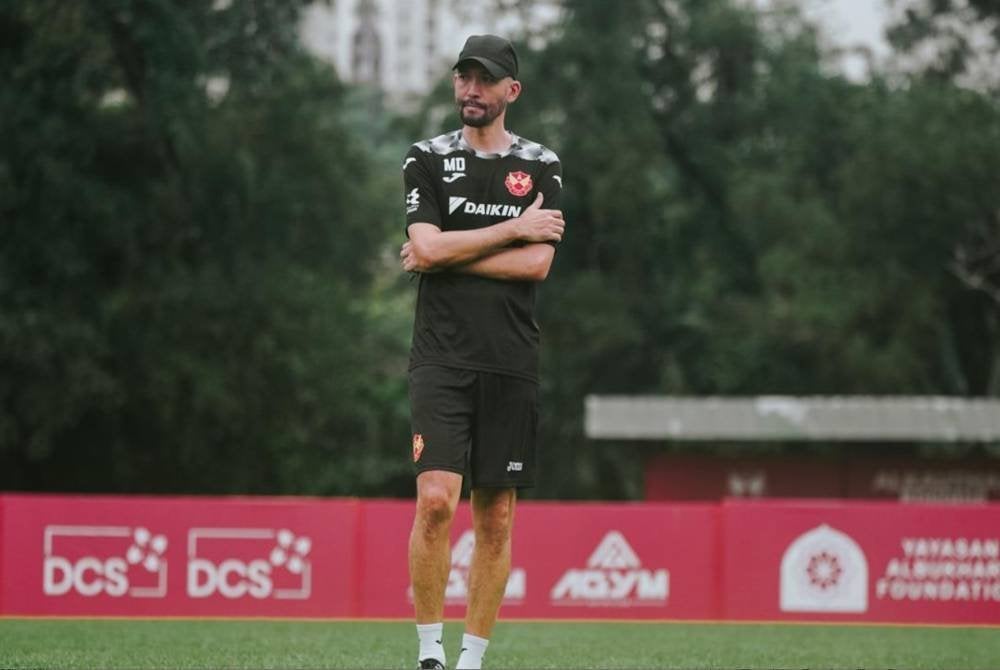 Davinson penolong pengendali Selangor FC.