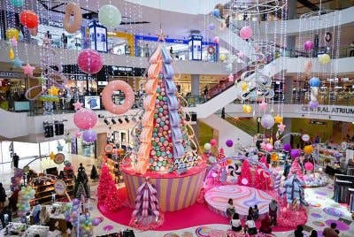 'Sugar Rush Christmas' bakal membawa pengalaman manis kepada semua pengunjung sebaik memasuki pusat membeli-belah Aman Central.