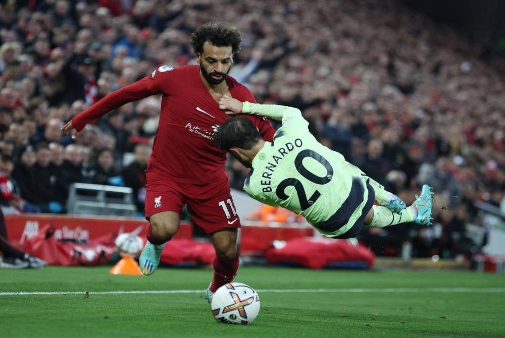 Pertembungan Liverpool dan City sentiasa menyajikan aksi panas di atas padang.