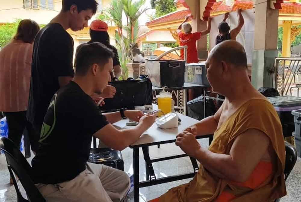 Sami turut menerima rawatan di wat di Kampung Jambu, Tumpat.