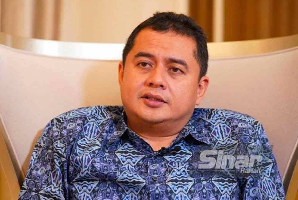 Datuk Mohamad Nizar telah membuat afidavit tambahan dan menyerahkan kepada mahkamah bersama satu salinan titah adendum yang mengarahkan Datuk Seri Najib diberi tahanan di rumah.