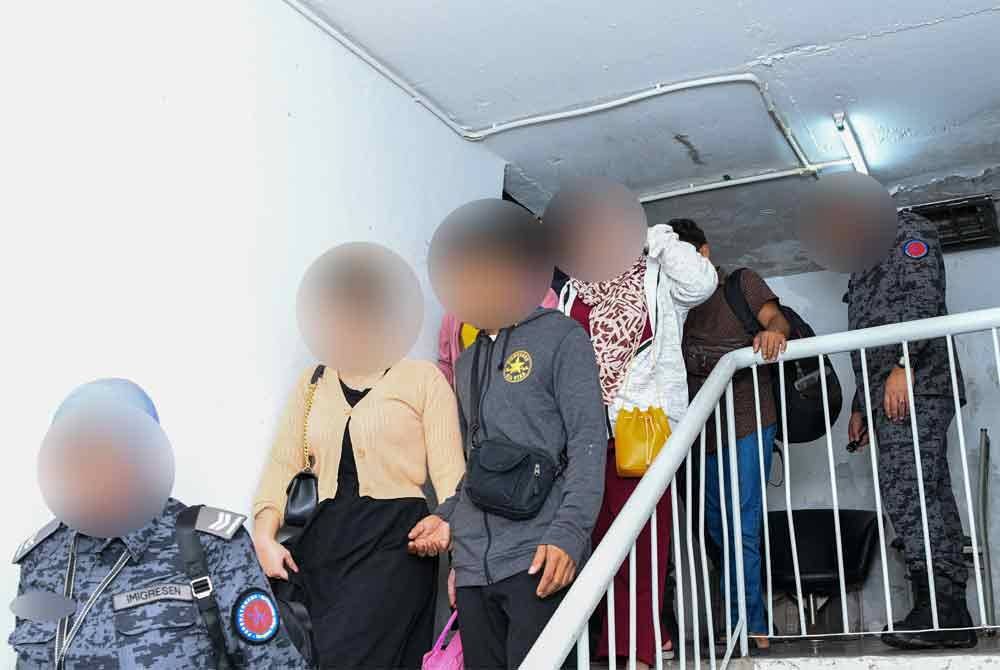 PATI yang ditahan terdiri daripada warga Indonesia, Bangladesh, Myanmar, Nepal dan Pakistan. Foto: Jabatan Imigresen Malaysia