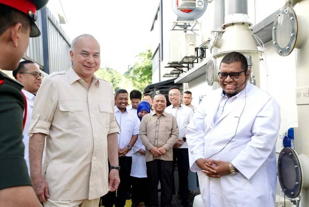 Sultan Nazrin zahir rasa gembira dan puas hati terhadap penubuhan TML dan kejayaan operasi Syarikat Malaco Mining Sdn Bhd.