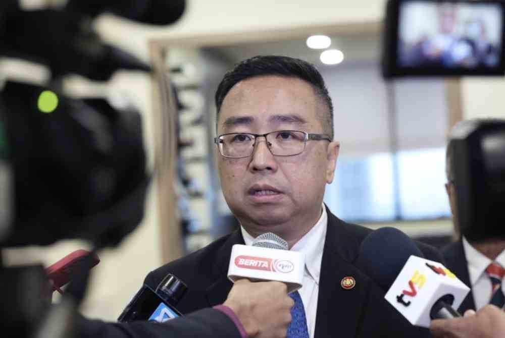 Lih Kang bercakap ketika sidang media selepas majlis menandatangani MoU antara Akademi Sains Malaysia (ASM) dan Akademi Sains China (CAS) di Akademi Sains Malaysia pada Isnin. Foto Bernama