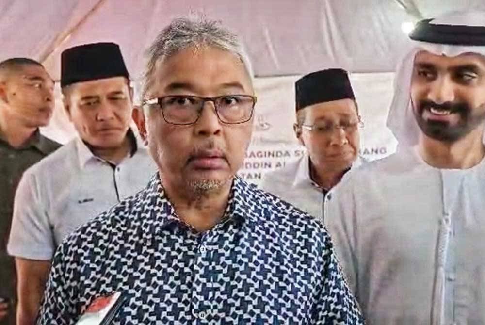 Al-Sultan Abdullah ketika ditemui pemberita sempena program tersebut.