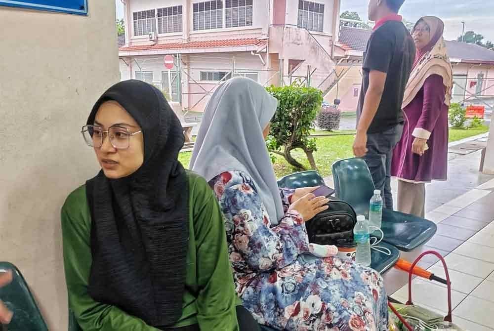 Ainol Izzah ketika ditemui pemberita di Jabatan Forensik Hospital Melaka di sini, pada Isnin.