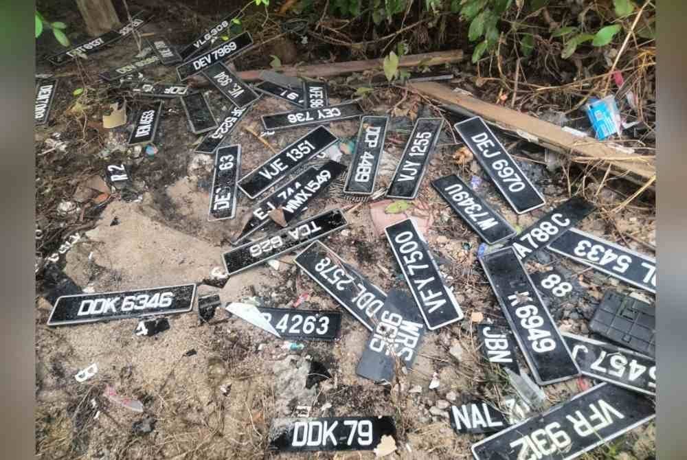 Nombor plat kenderaan yang dikumpul oleh Ahya dan anak-anak.