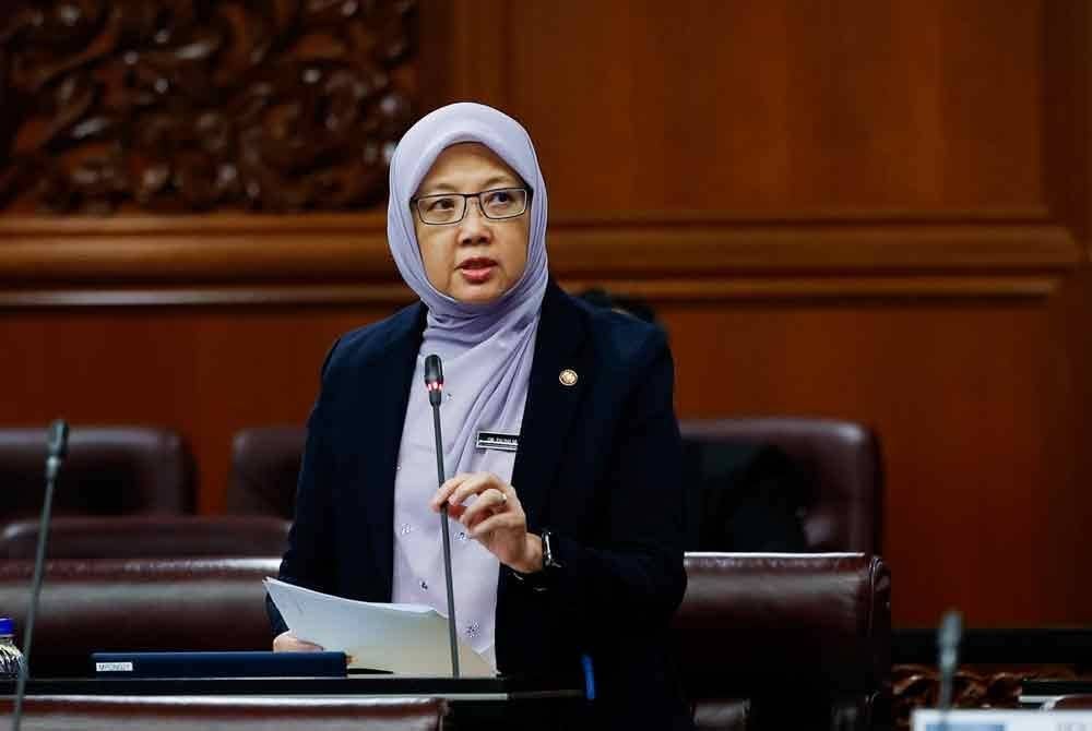 Dr Zaliha pada Mesyuarat Ketiga Penggal Ketiga, Majlis Parlimen ke-15 Dewan Negara di Bangunan Parlimen pada Rabu. Foto Bernama