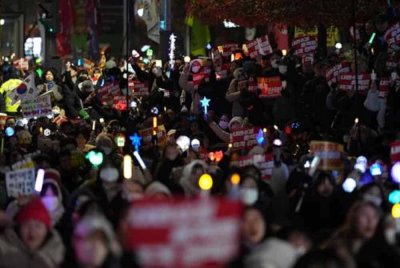 Ahli Parlimen Korea Selatan meluluskan rang undang-undang melantik peguam khas untuk menyiasat percubaan Presiden Yoon Suk Yeol mengenakan undang-undang tentera yang digagalkan Rabu lalu.