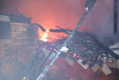 Hasrat seorang ibu tunggal untuk membeli sebuah kereta baharu bagi kegunaan dia serta enam anaknya tidak kesampaian selepas duit tabungan serta Sumbangan Tunai Rahmah (STR) berjumlah RM3,000 yang disimpan hangus dalam kejadian di Lorong Baloh Raja, Kubang Kerian, Kota Bharu pada Rabu