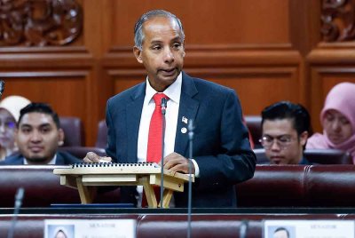 Kulasegaran pada Mesyuarat Ketiga Penggal Ketiga, Majlis Parlimen ke-15 Dewan Negara di Bangunan Parlimen pada Rabu. Foto Bernama