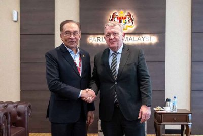 Perdana Menteri, Datuk Seri Anwar Ibrahim pada Rabu menerima kunjungan Menteri Luar Denmark, Lars Løkke Rasmussen di Bangunan Parlimen.