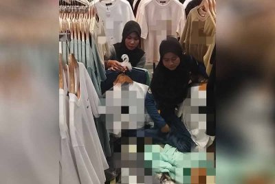 Antara pakaian jenama disyaki tiruan yang dirampas.
