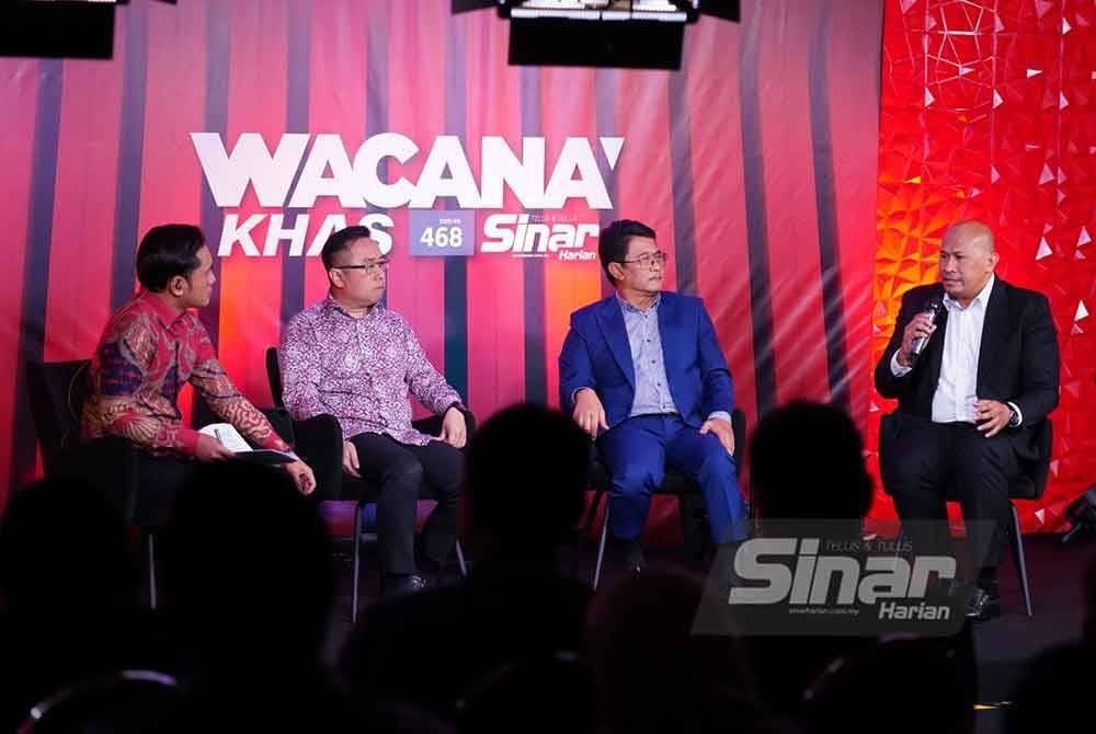 Mohd Afzanizam (kanan) ketika Wacana Khas edisi 468 bertajuk ‘Dua Tahun Madani: Ke Mana Ekonomi dan Potensi Malaysia’ yang disiarkan secara langsung di platform digital Sinar Harian, bertempat di Kompleks Kumpulan Karangkraf pada Khamis. - FOTO: SINAR HARIAN/ MOHD HALIM ABDUL WAHID.