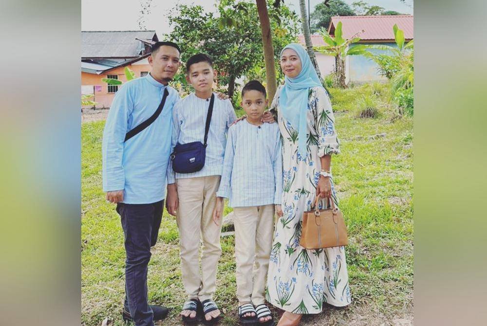Norliana (kanan) bersama Muhammad Daim (dua dari kanan), anak sulung dan suaminya.
