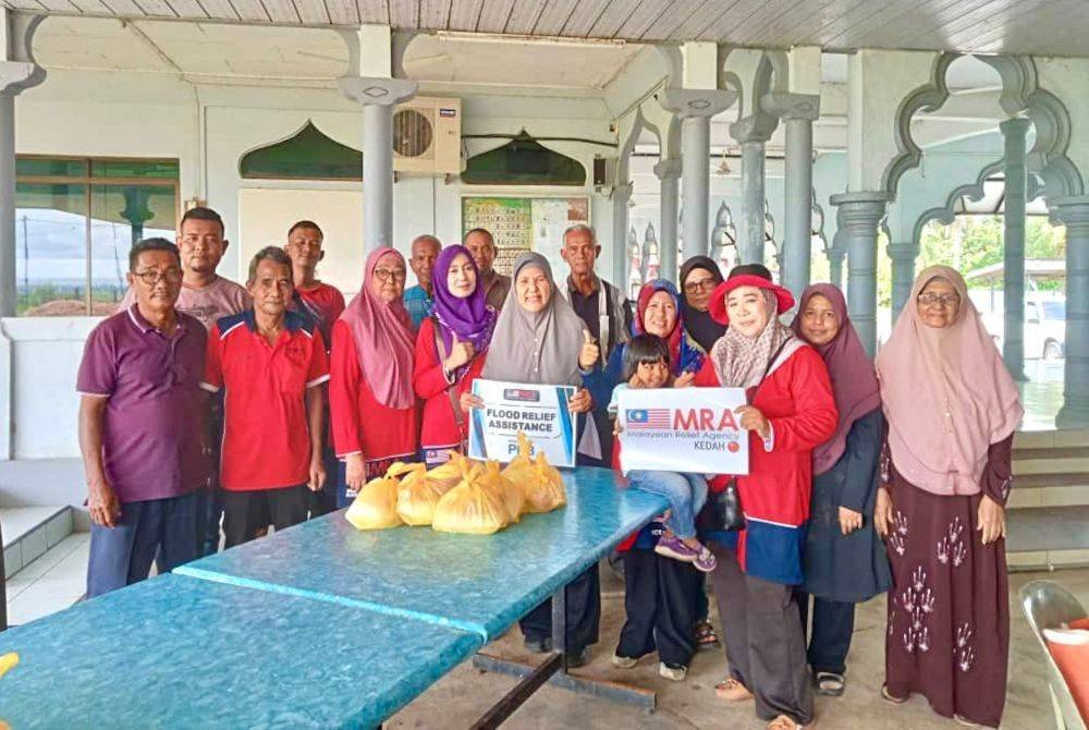 MRA turut membantu mangsa banjir di Kedah.